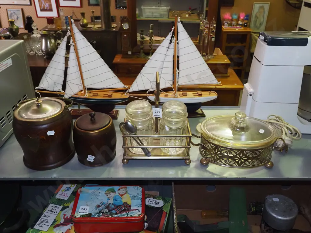 oak ice buckets, plated lidded vege, condiment set Image 1++