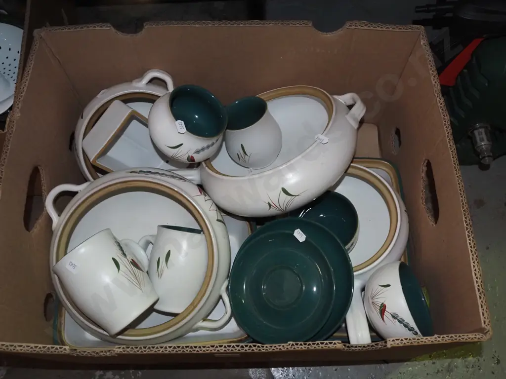 box; numerous Denby green wheat items; casseroles, pots - missing lids Image 1++