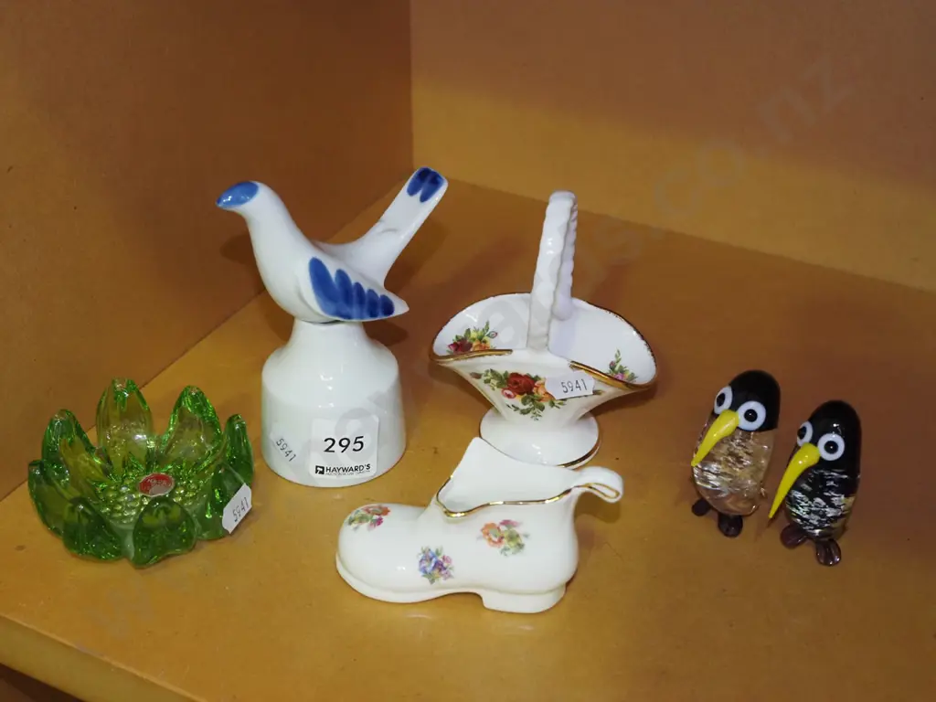 pie funnel, small glass penguins etc Image 1++