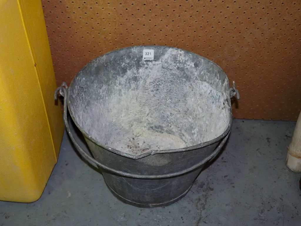 beaten galvanised bucket Image 1++