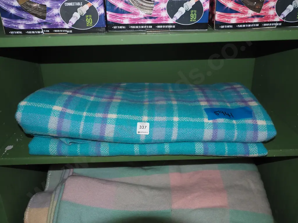 checked woollen blanket Image 1++