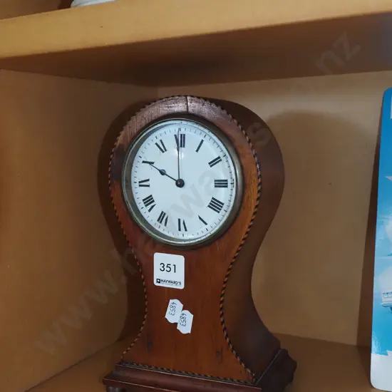 wood cased mantle clock H220