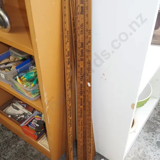 bundle of advertising rulers