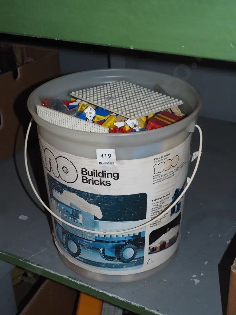 tub of Torro plastic bricks Image 1++