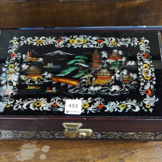 Asian themed musical jewellery box - not working