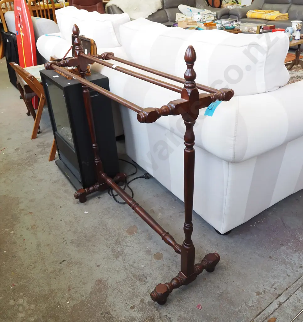 wooden towel rail Image 1++