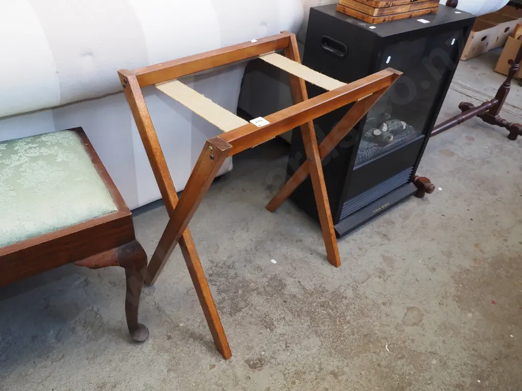 wooden luggage rack Image 1++