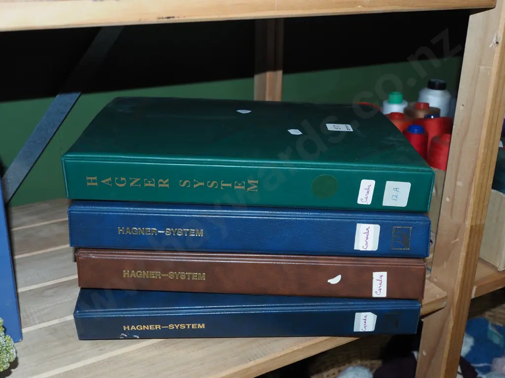 4x stamp albums Image 1++