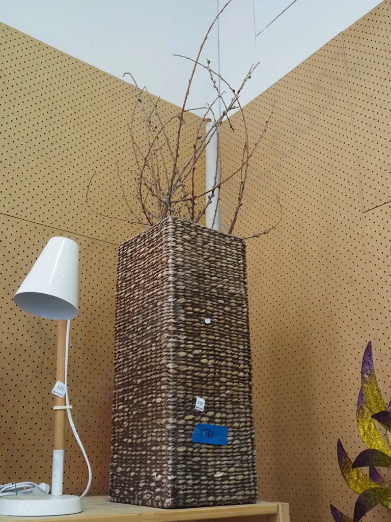 woven seagrass umbrella stand with branches Stand H600 Image 1++