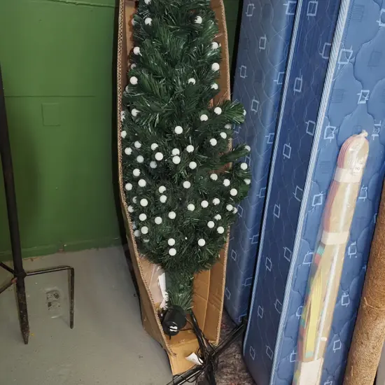  plug in Xmas tree with lights