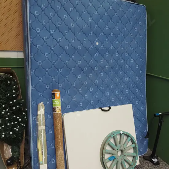 queen bed base and mattress