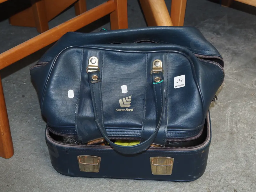 Henselite lawn bowls in bag and accessories Image 1++