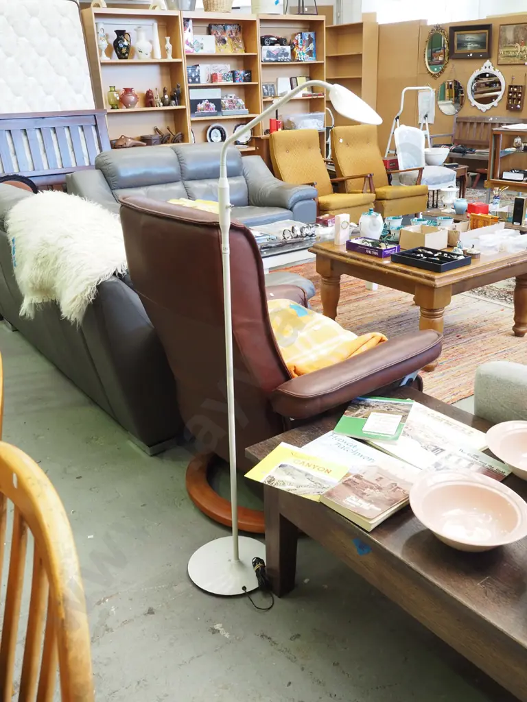 anglepoise halogen lamp Image 1++