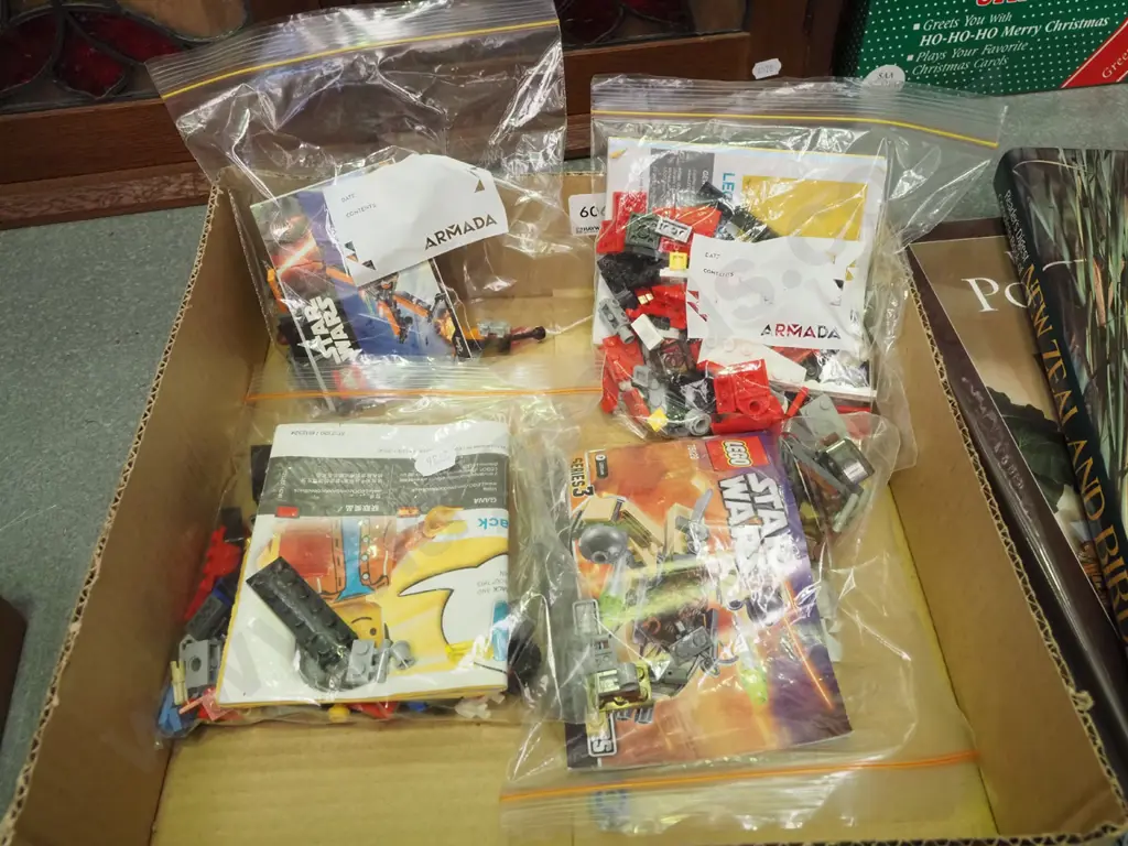 box; various small Lego  Image 1++