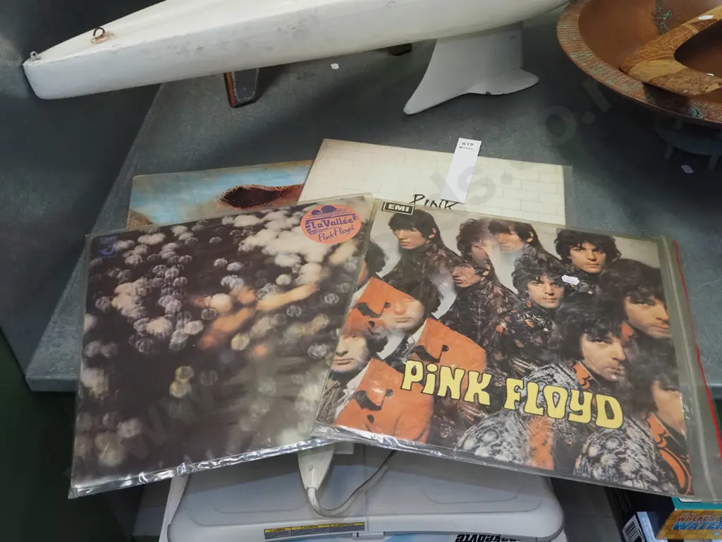4x Pink Floyd LPs Image 1++