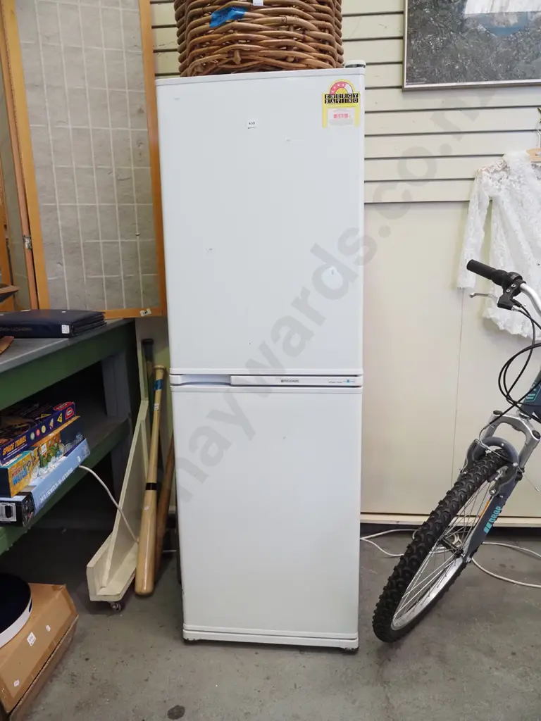 Frigidair fridge freezer Image 1++