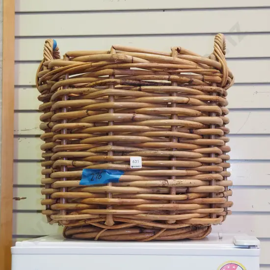 cane wood basket H410