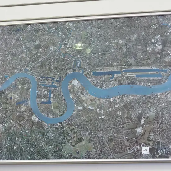 framed print - aerial shot - London Thames