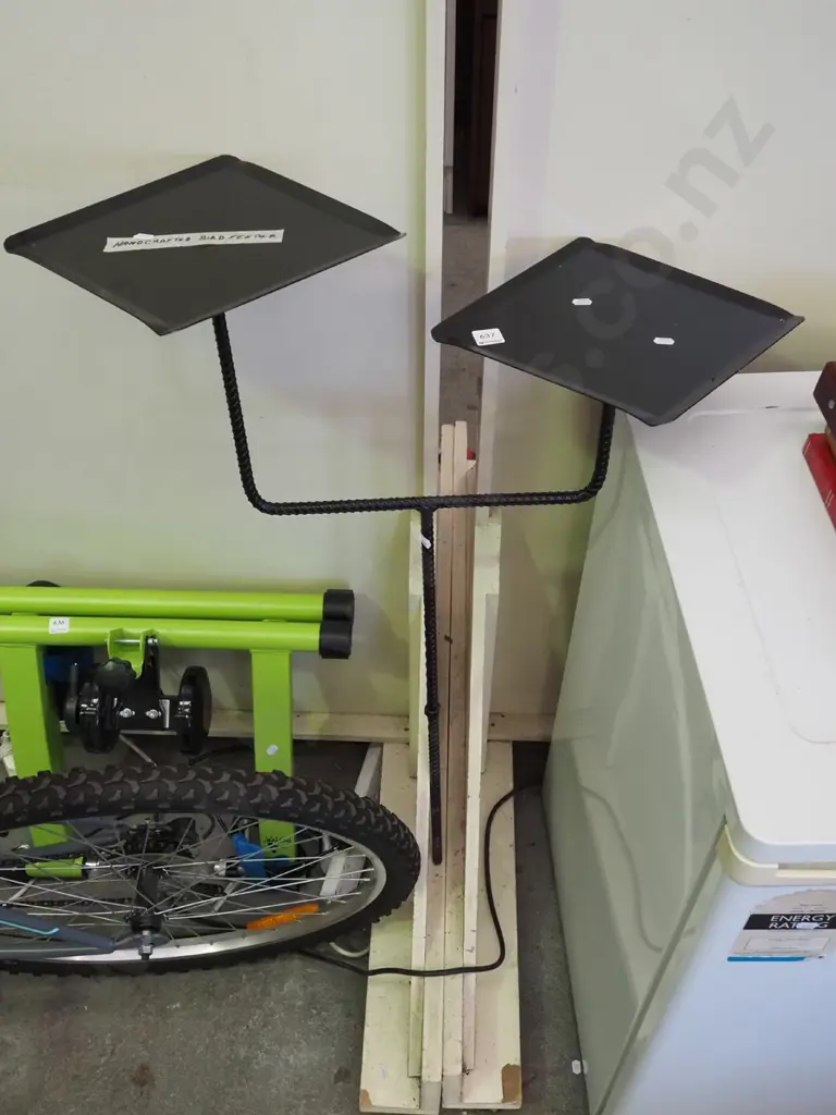 hand made metal bird feeder Image 1++