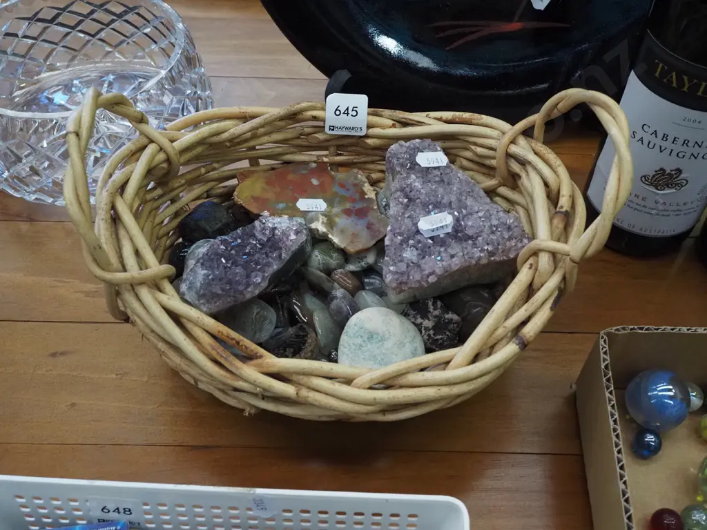 cane basket; gem stones polished stones Image 1++