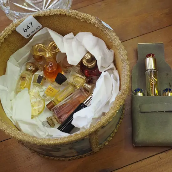 box; perfume samplers