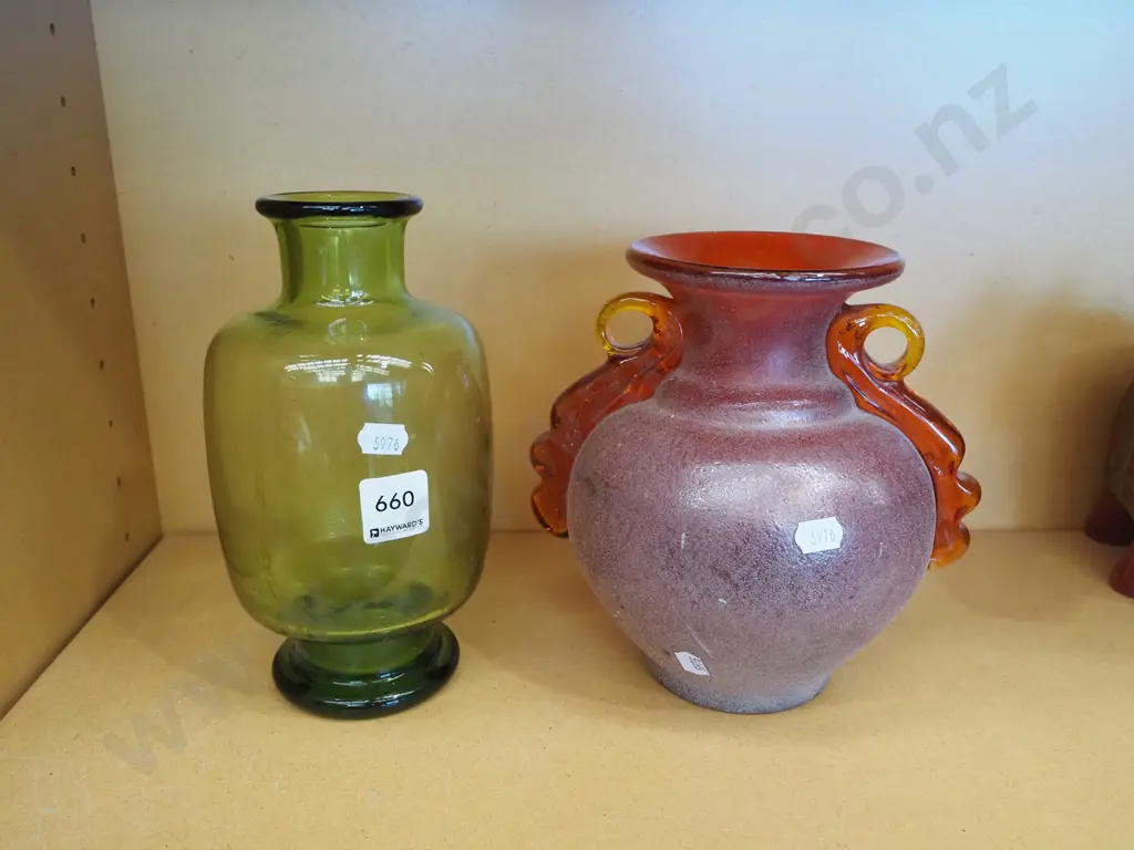 2x art glass vases Image 1++