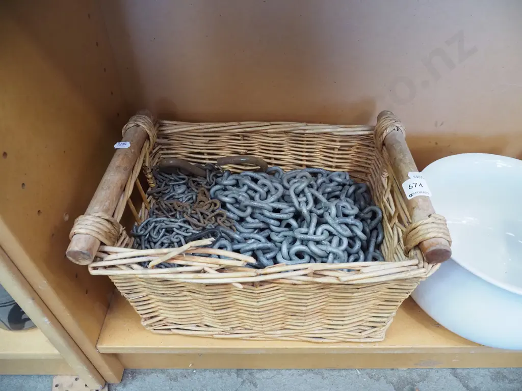 cane basket; chains Image 1++