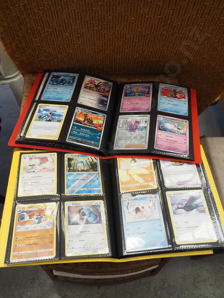 2x Pokemon albums Image 1++