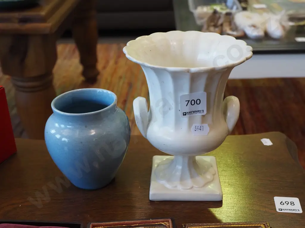 small white vase H150, blue OC Stephens vase - chip to rim  Image 1++