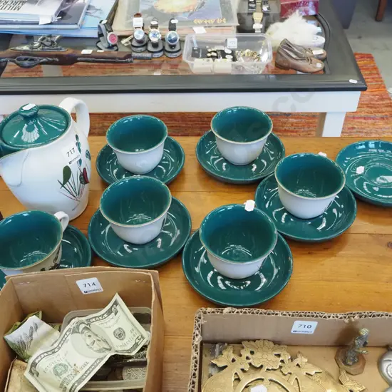 Denby green wheat teapot 6 cups, 7 saucers