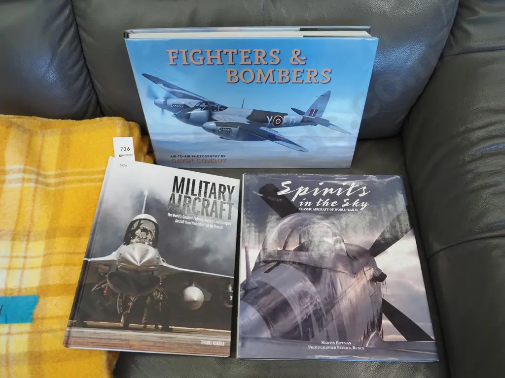 3x books military aircraft Image 1++