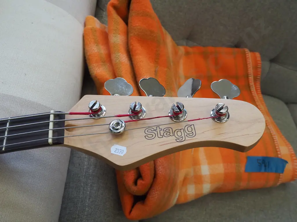 Stagg full-size bass guitar Image 1++