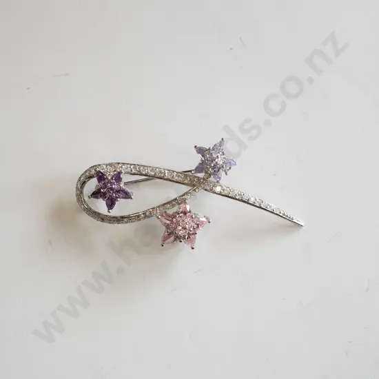 Pascoes sterling silver rhinestone brooch