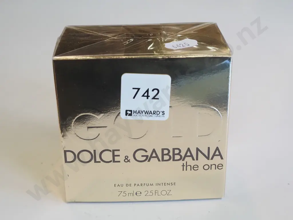 boxed as new Dolce & Gabbana eau de parfum 75ml Image 1++