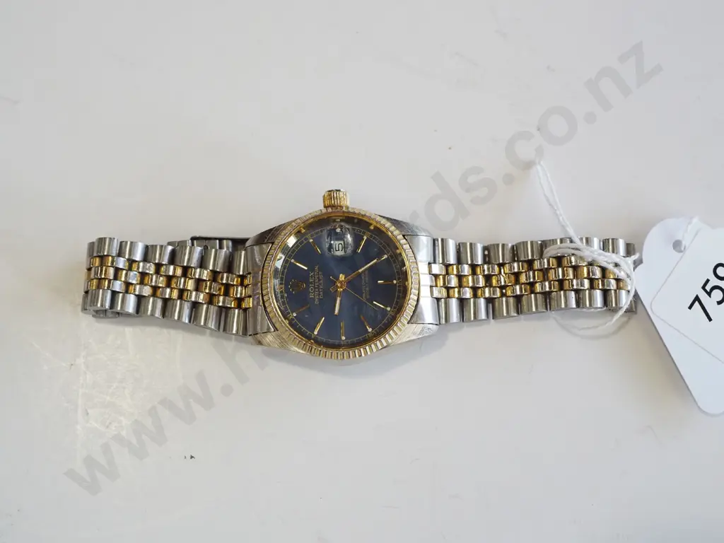 men's wristwatch Image 1++