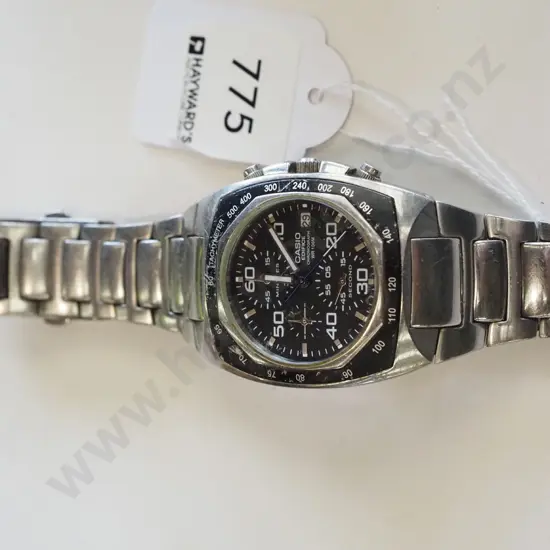 Casio mens wristwatch