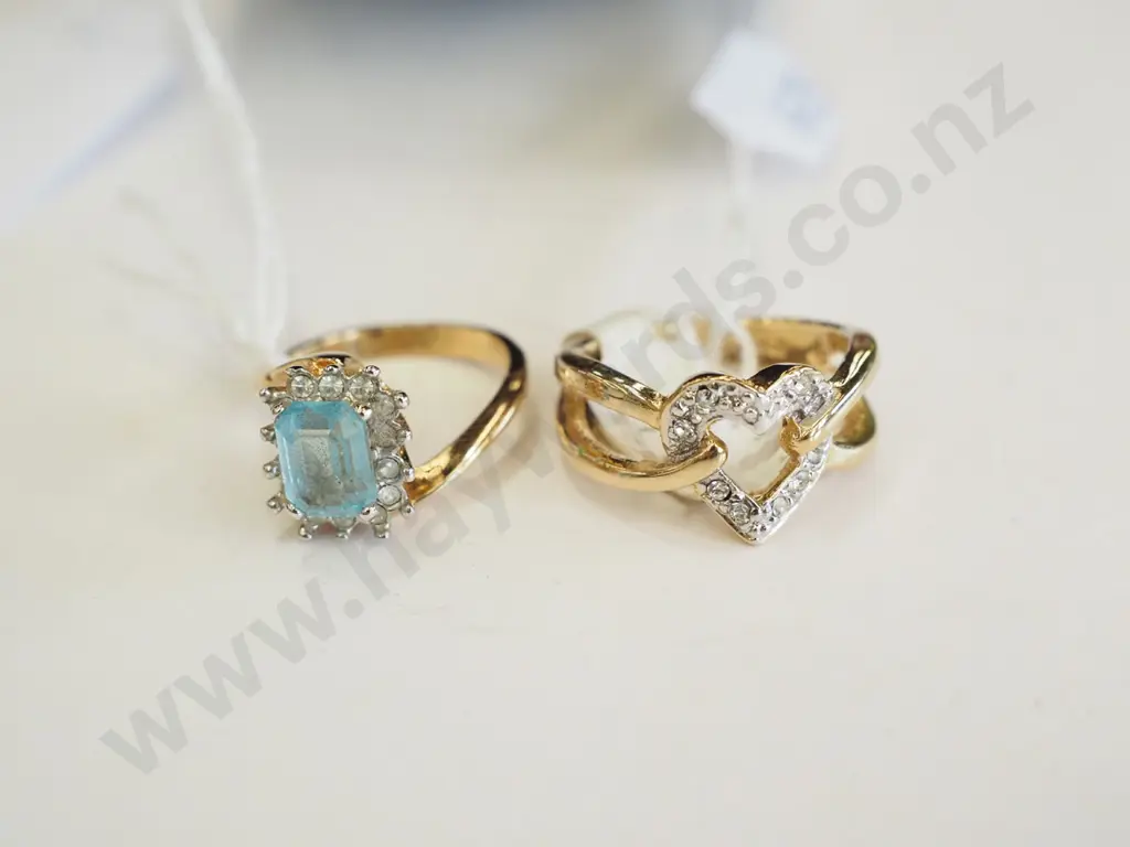 2x 18kt gold plated rings Image 1++