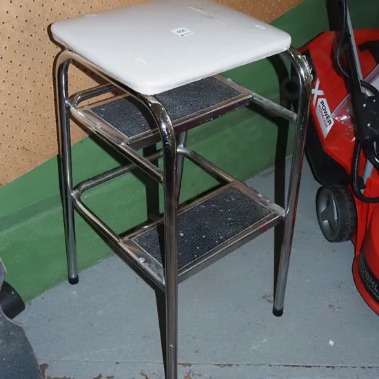 vinyl top kitchen step stool - split to vinyl