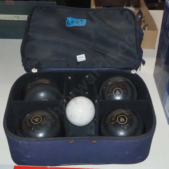 set of Drakes Pride lawn bowls