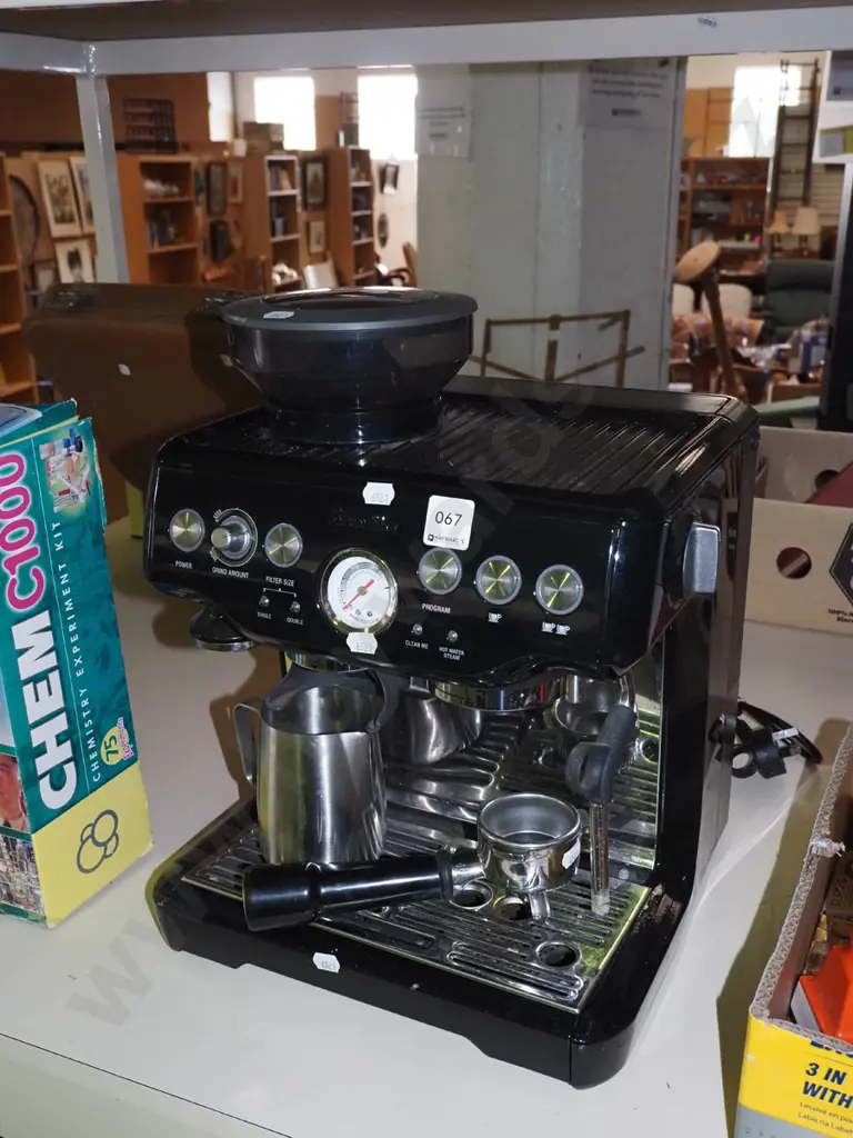 Breville espresso machine with built in grinder Image 1++