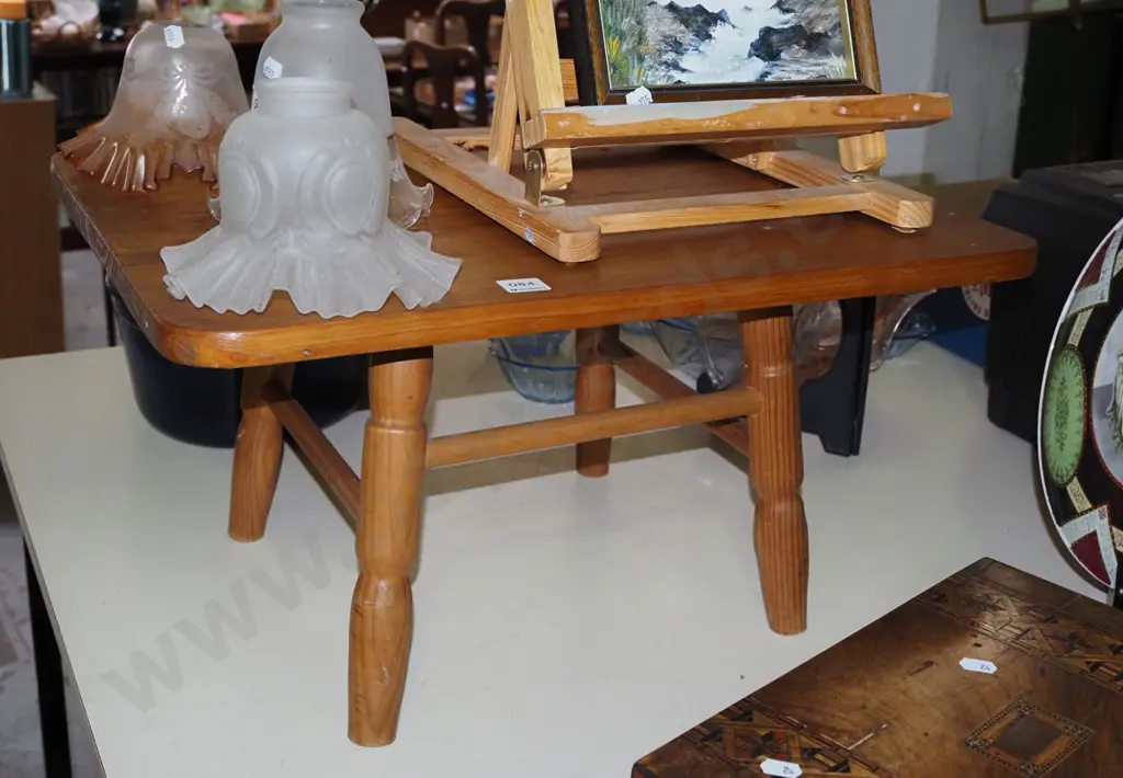 small pine end table  Image 1++