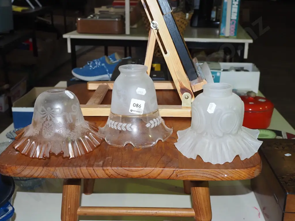 3x small light shades Image 1++