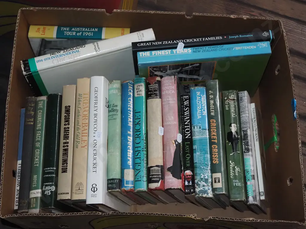 box; cricket books Image 1++