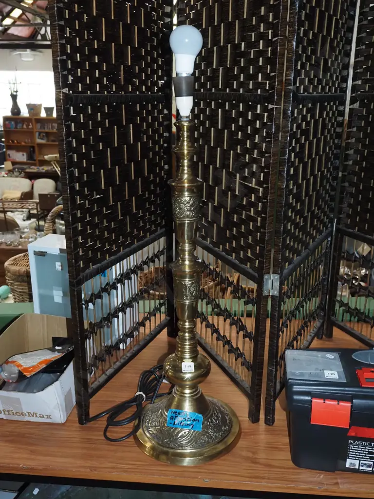 brass table lamp base - needs attention H750 Image 1++