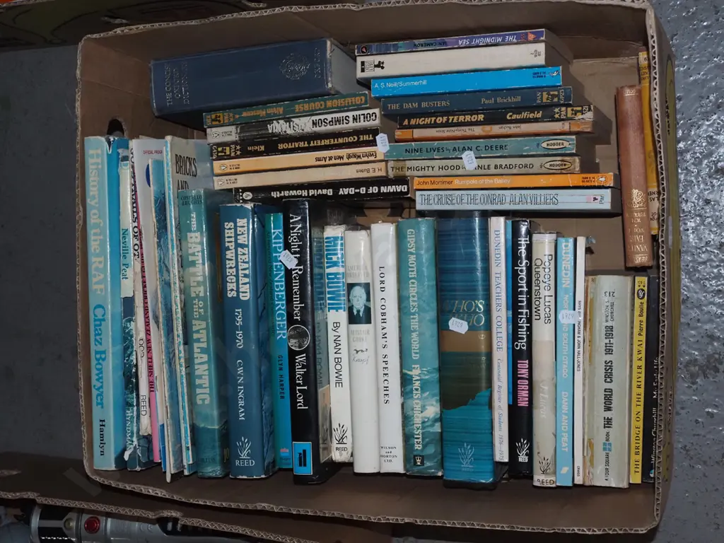 box of books Image 1++