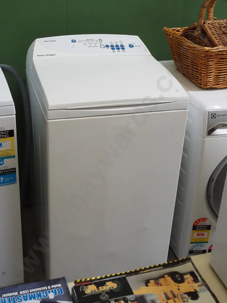 F&P top load washing machie Image 1++