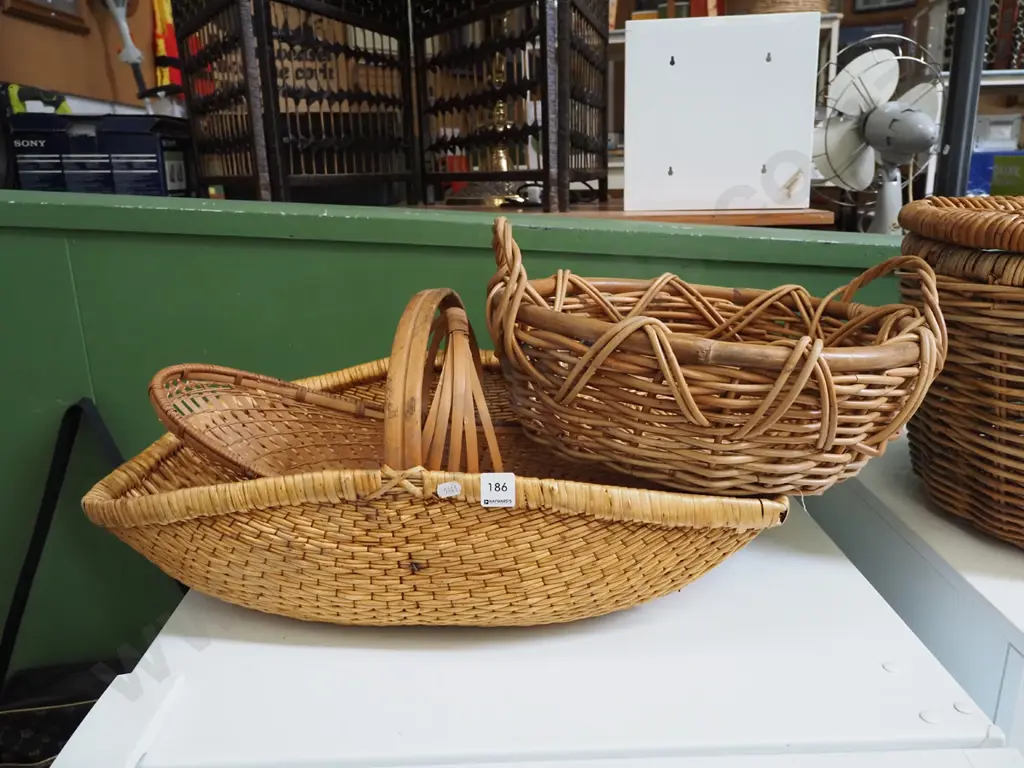 assorted baskets Image 1++