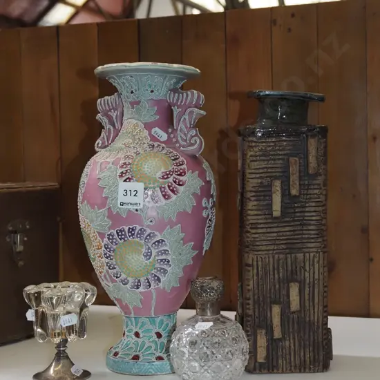 candlesticks, 2x vases etc