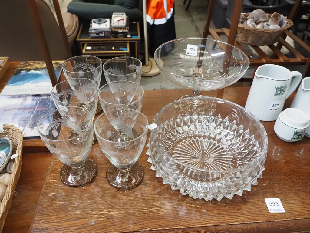 crystal bowl, etched glasses, glass comport Image 1++