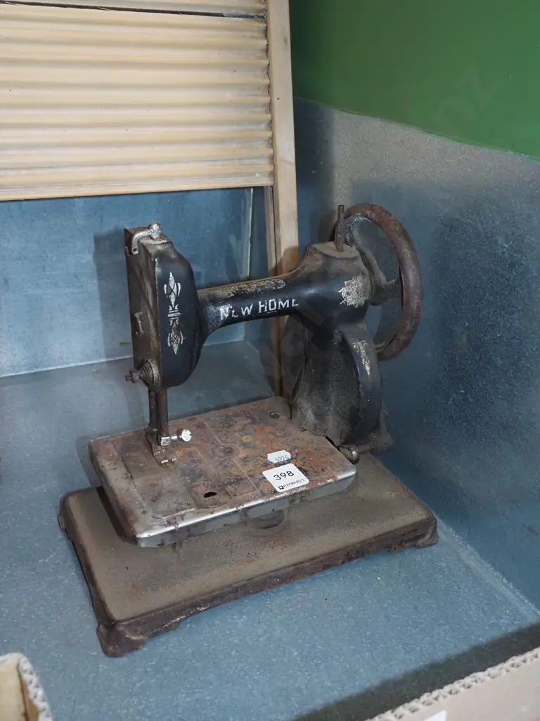 rusty New Home hand operated sewing machine Image 1++
